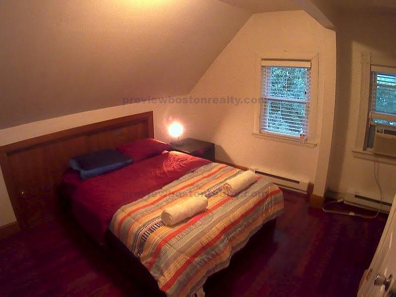 2nd image of 15 Aldie St #L1