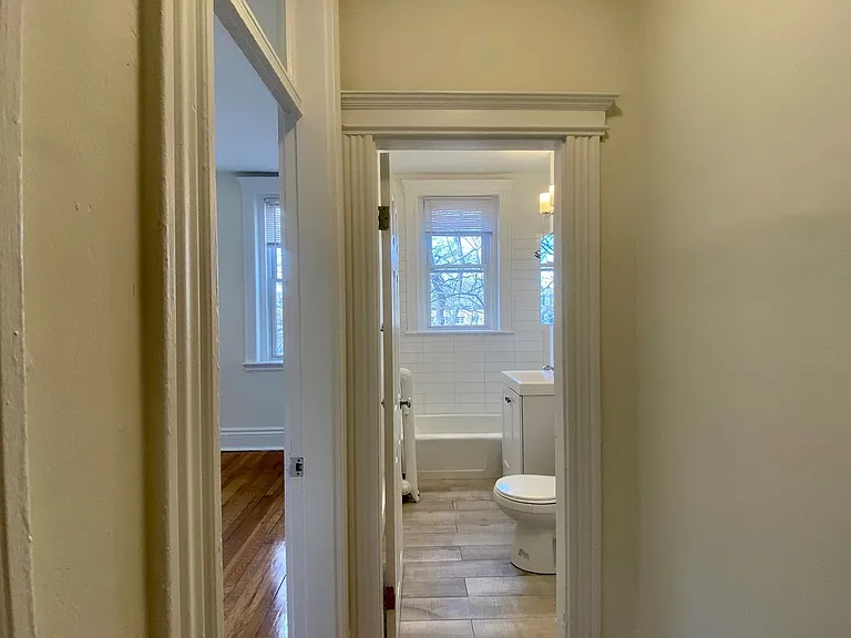 12 Camelot Ct #15R — Photo 23
