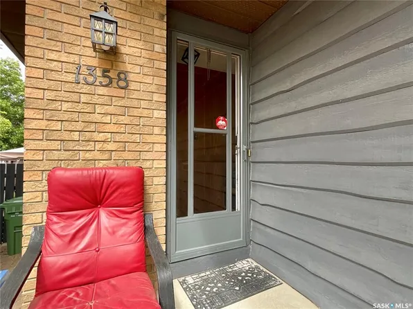 1358 LAKEWOOD CRESCENT N, Regina, SK S4X 3H3