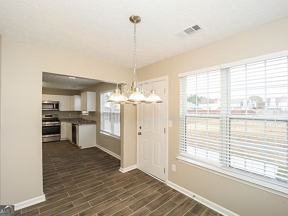5th image of 1163 Millwood Dr