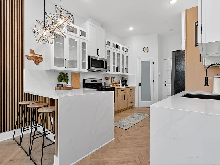 4609 Bricker St #B — Photo 3