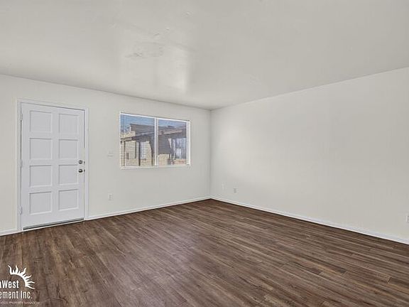 4th image of 2209 W Belmont Ave APT 5