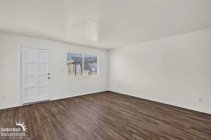 2209 W Belmont Ave #5 — Photo 4