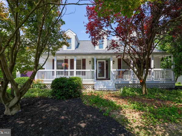 529 Crestwood Dr, Red Lion, PA 17356