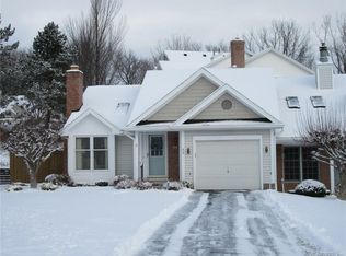 55 Great Meadow Cir, Rochester, NY 14623