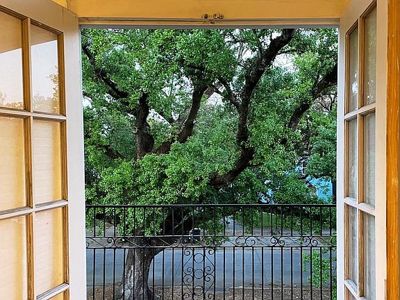 2nd image of 3014 Louisiana Avenue Pkwy #C