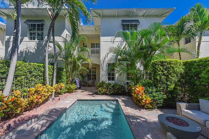 3 bed, 2.5 bath, 3030 sqft, $35,000 — Photo 1