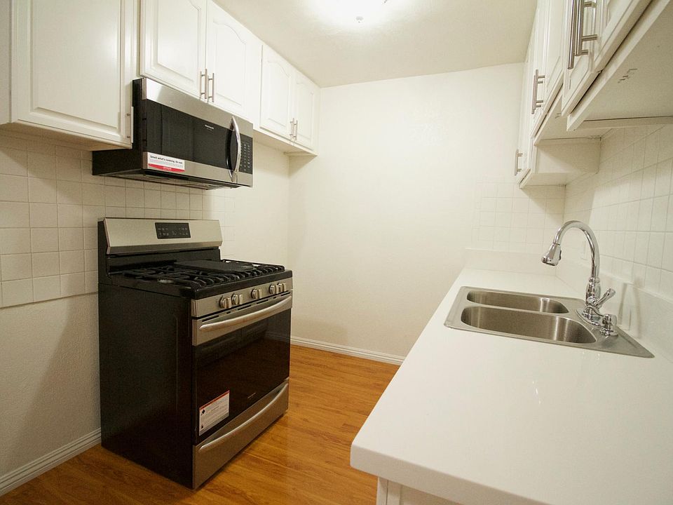 1st image of 393 Adena St APT 4