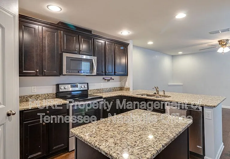 1251 Riverbrook Dr — Photo 6