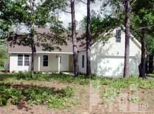 105 Seabreeze Ct, Hampstead, NC 28443