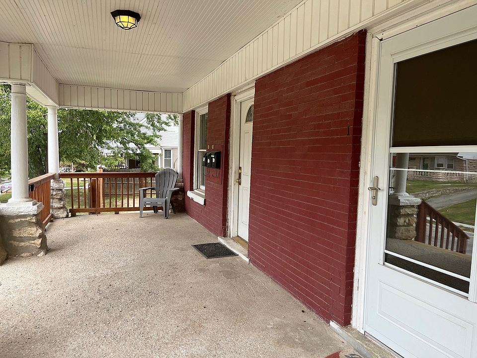 SITTING AREA ON FRONT PORCH