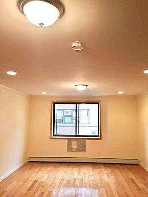 5th image of 75-48 Parsons Blvd #3A