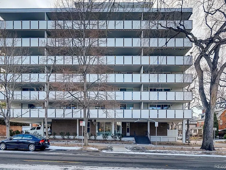 building, we are the middle section, 4th floor (north faceing)