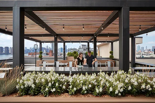 Rented by The KCI Group | media 94