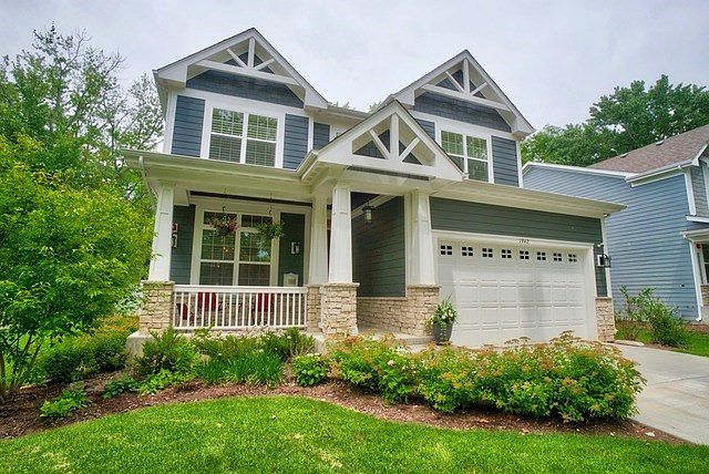 1st image of 1942 Thornwood Ln