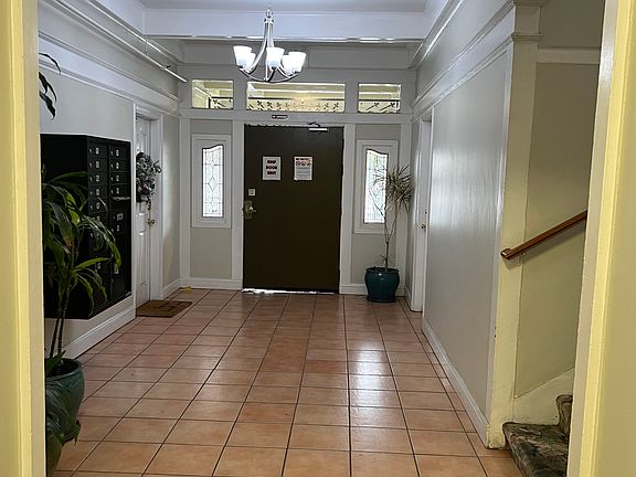 2nd image of 1448 Jackson St APT 5