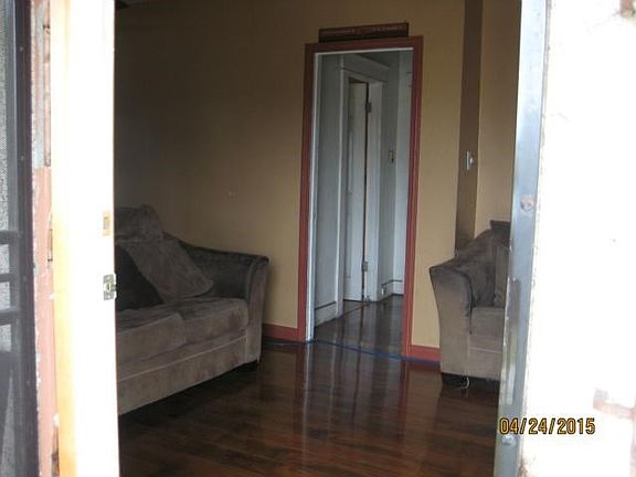 3rd image of 11615 S San Pedro St