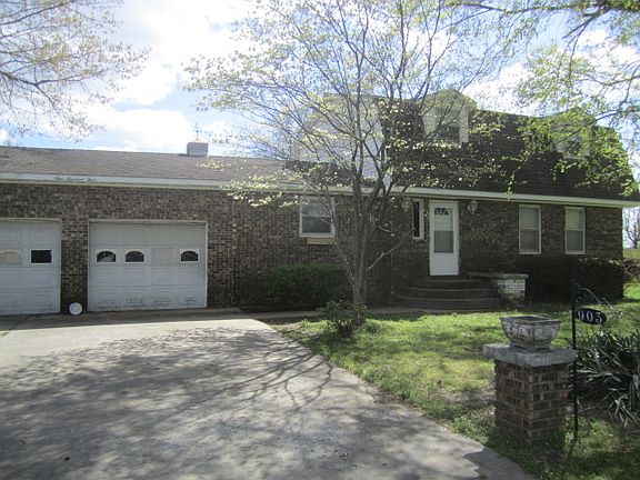 2nd image of 903 Shelby St