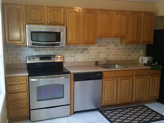 4th image of 1921 Arwell Ct