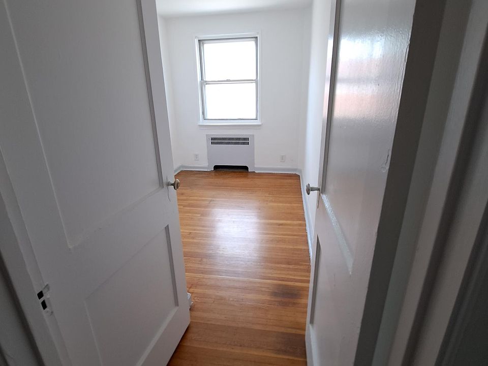 431 Glendale Rd Upper Darby PA Zillow