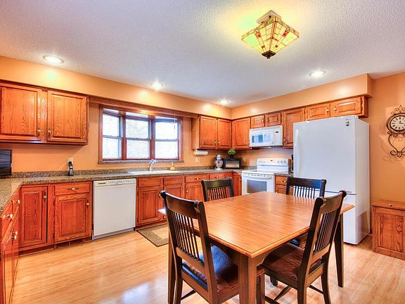 3rd image of 2234 McMenemy St