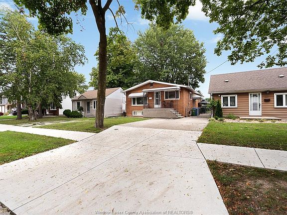 2nd image of 1938 Ferndale Ave