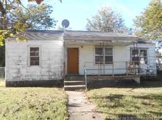 415 E Gentry Ave, Checotah, OK 74426