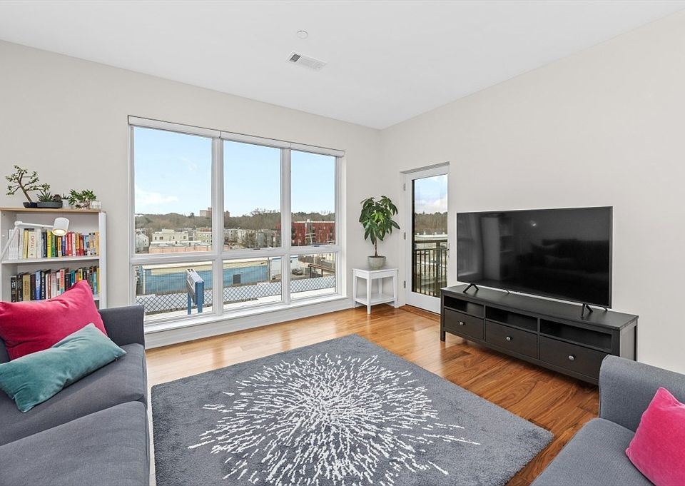 1st image of 3531 Washington St #417
