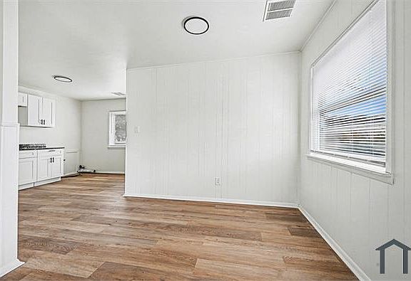 4th image of 14161 Conover Pl