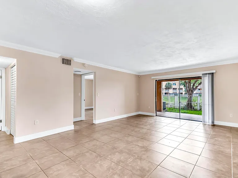 5200 NW 31st Ave #141 — Photo 3