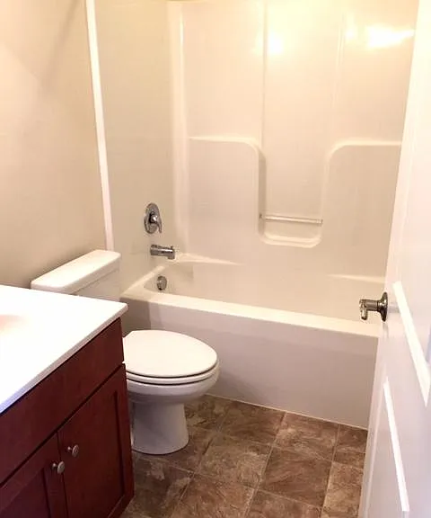 185 Phoenix Blvd NW — Photo 14