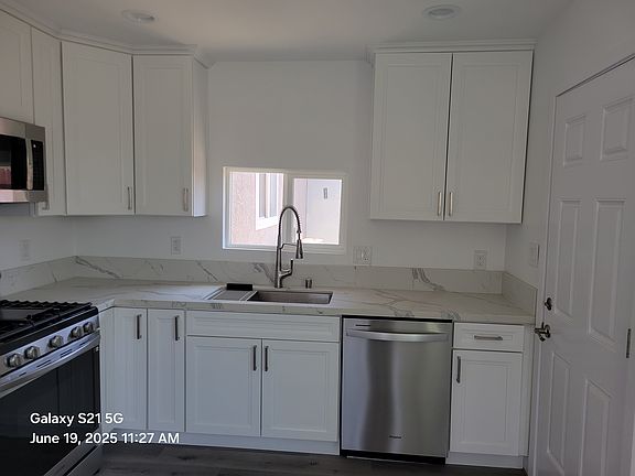 3rd image of 1995 Westinghouse St #95