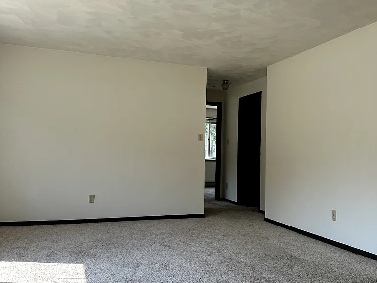 1109 Lark St #103 — Photo 4