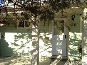 3rd image of 18671 Lathers St