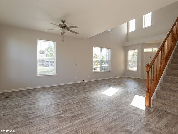 3rd image of 525 Terra Springs Cir
