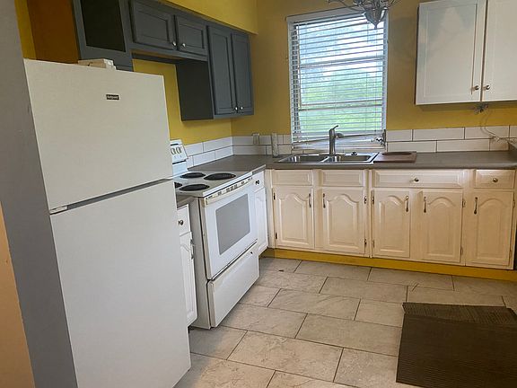 2nd image of 1751 Tyler St #2