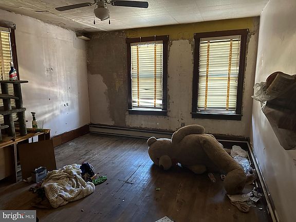 3rd image of 240 W Girard St