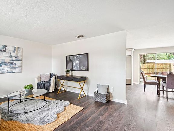4th image of 3614 Tamarix Dr