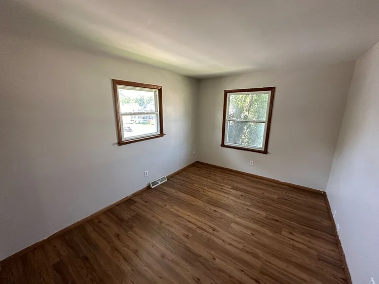 343 W Newhall Ave. (8 Unit) — Photo 3