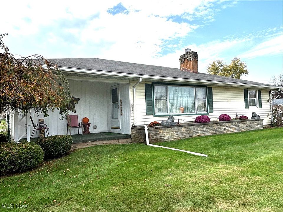 1st image of 651 E Taggart St
