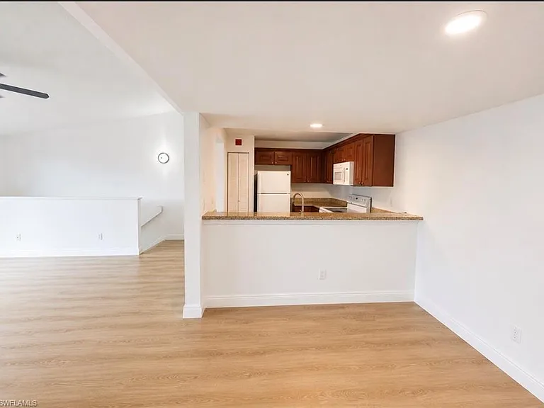 161 Santa Clara Dr #14 — Photo 5