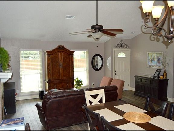 2nd image of 4605 Moss Rose Dr