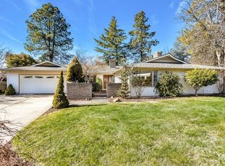 2425 Pembroke Cir, Medford, OR 97504