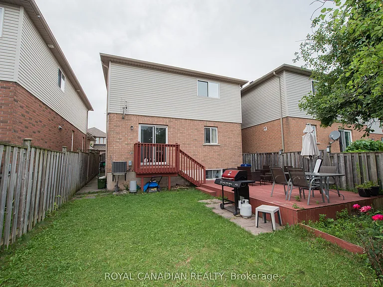 78 Peachwood Cres #13 — Photo 40