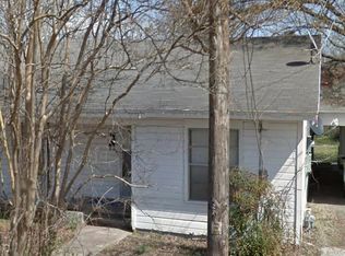 34 31st St NW, Paris, TX 75460