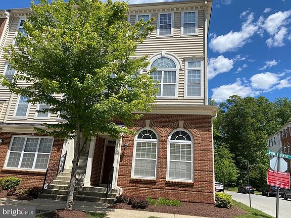 2nd image of 946 Pine Forest Ln #1711
