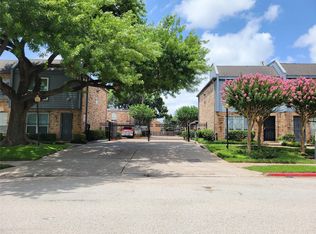 6202 Skyline Dr APT 32, Houston, TX 77057