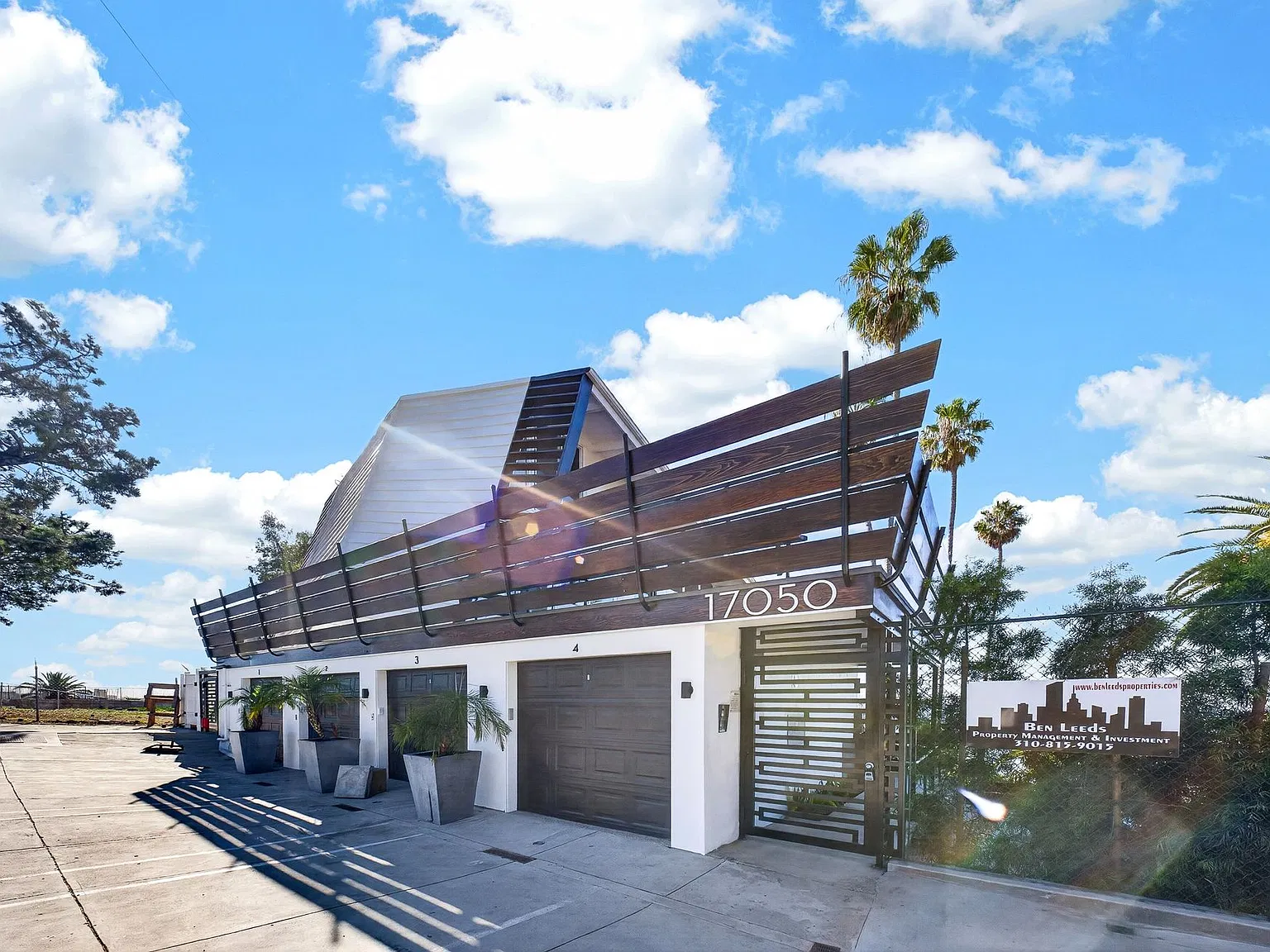 17050 Sunset Blvd — Photo 3