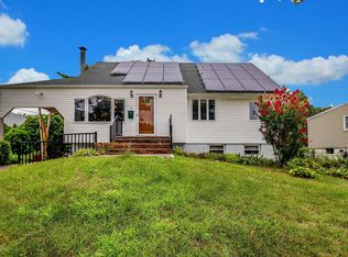 11 Vermont Dr, Hazlet, NJ 07730