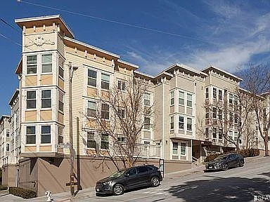 Potrero Court exterior